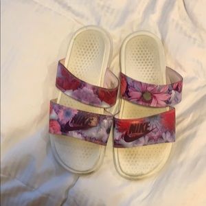 Women’s 11 purple Nike slides